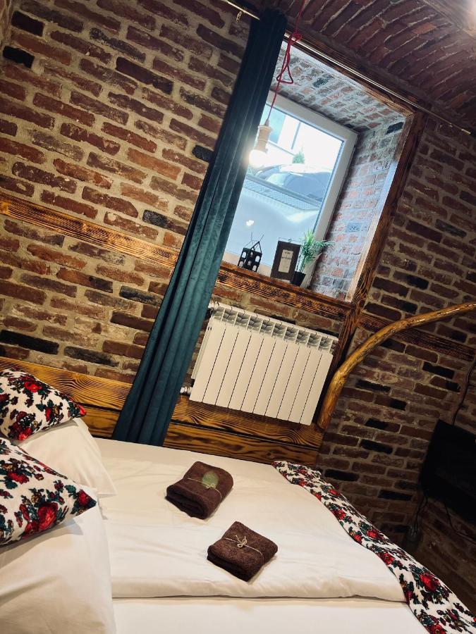 Noclegi Przystanek Bieszczady W Centrum Ustrzyki Dolne Buitenkant foto